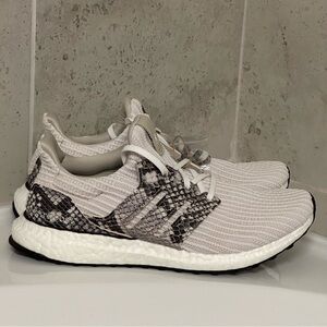 Adidas Men’s ULTRABOOST DNA Size 7